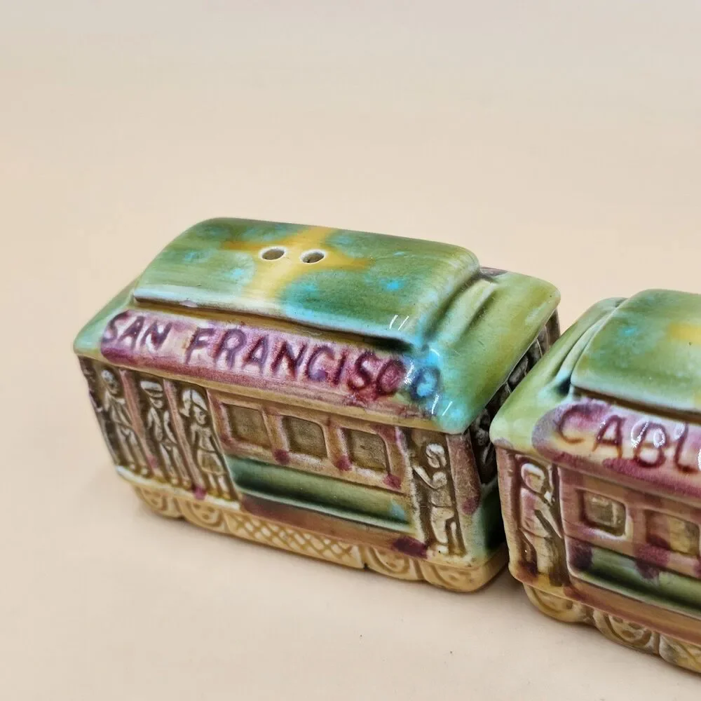 Vintage San Francisco Cable Street Car Salt & Pepper Shakers Ceramic Japan 2